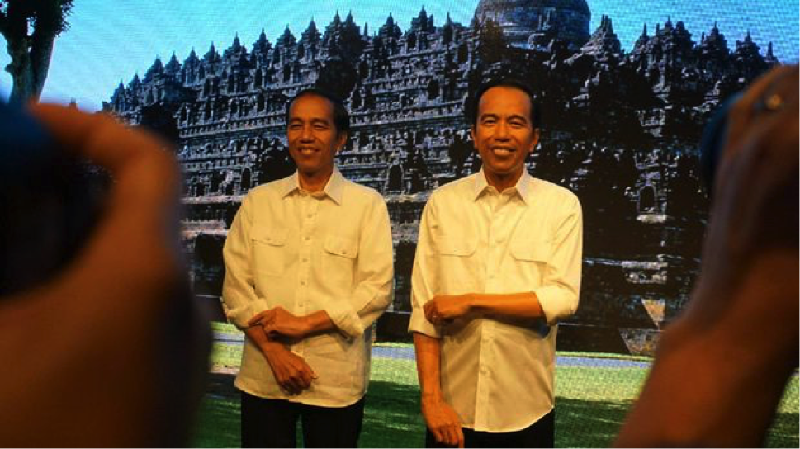 Senin (1/5/2017) kemarin, Presiden Joko Widodo bertemu dengan ‘kembarannya’ di Hong Kong. 