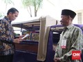 Oleh-Oleh dan Kecintaan Jokowi terhadap Buku