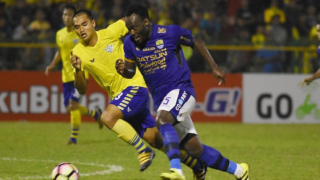 Winger Persib Fulgensius Billy Paji Keraf bangga bisa mencetak gol pertamanya untuk Maung Bandung. Ia mempersembahkan gol itu untuk kedua orang tuanya.