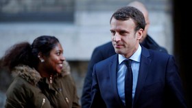 Macron Bicara dengan Merkel, Diskusikan Brexit dengan May