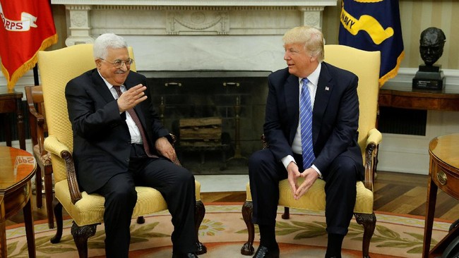 Palestina mengancam akan membekukan hubungan dengan AS jika merealisasikan niat untuk menutup kantor Organisasi Pembebasan Palestina (PLO) di Washington.