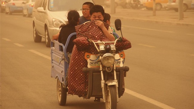 Potret Badai Debu yang Terjang Beijing