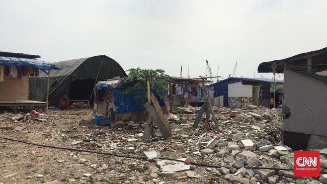 Warga Kampung Akuarium, Penjaringan, Jakarta Utara, akan melawan bila Ahok melakukan penggusuran. Mereka belum pernah menerima surat pemberitahuan.