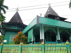 12 Wisata Religi Kalimantan Selatan, Ada Makam Guru Sekumpul-Masjid Bambu