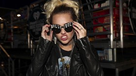 Miley Cyrus Bakal Tampil di MTV VMA 2020