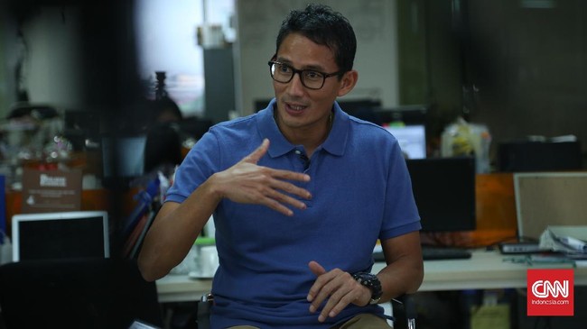 Sandiaga Uno berharap pejabat Pemprov DKI bisa fokus bekerja tanpa harus mengkhawatirkan perombakan jabatan.