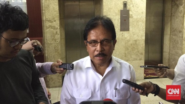 Menteri ATR/ Kepala BPN Sofyan Djalil berencana menghapus IMB dari daftar syarat yang harus diurus dalam berinvestasi karena sering dikeluhkan pengusaha.
