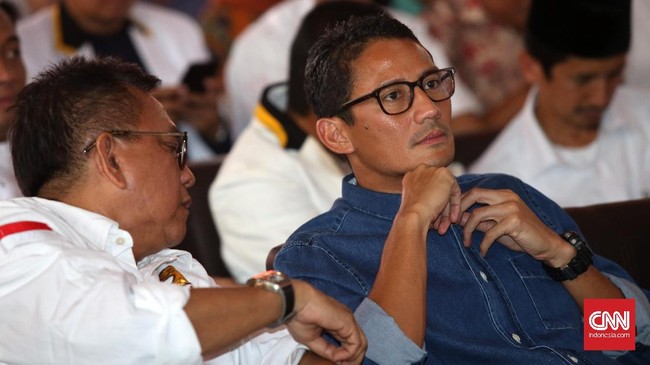 Fraksi PKS akan mengenalkan tiga kadernya yagng diajukan sebagai cawagub DKI ke sejumlah fraksi di DPRD DKI Jakarta dalam seminggu ke depan.
