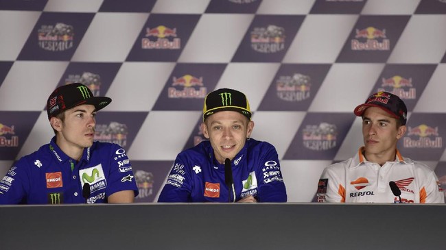 Valentino Rossi mengungkapkan barang yang dibeli dari gaji pertama sebagai pebalap. The Doctor mengaku mendapat uang banyak ketika kali pertama menjadi pebalap.