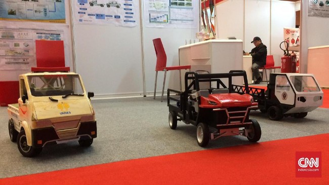 Kementerian Perindustrian akhirnya merampungkan purwarupa proyek kendaraan pedesaan dengan rupa mobil semi pickup.