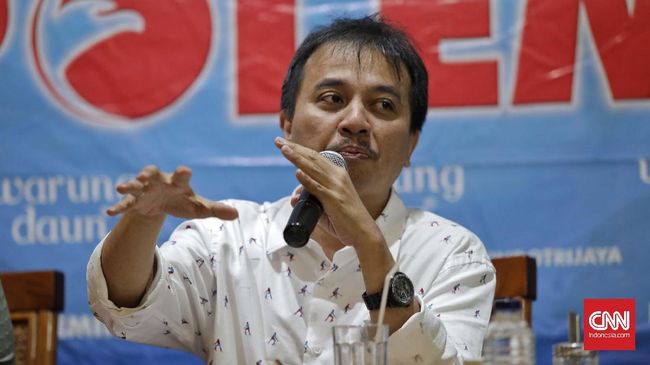 Roy Suryo mengaku dicecar 18 pertanyaan saat diperiksa sebagai saksi pelapor kasus unggahan meme stupa yang diedit mirip Jokowi.