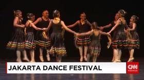 Ratusan Komunitas Tari Meriahkan Jakarta Dance Carnival 2017