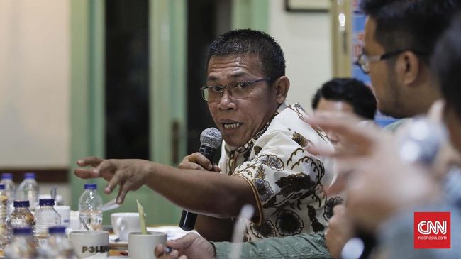 Politikus PDIP Masinton melihat isu penundaan pemilu 2024 dengan respons, 