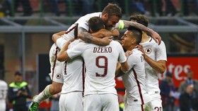 AS Roma Bantai AC Milan di San Siro