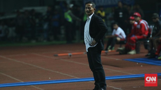 Djadjang Nurdjaman resmi mundur diri kursi pelatih Persikabo 1973 saat kompetisi baru saru putaran, Kamis (31/10) siang.