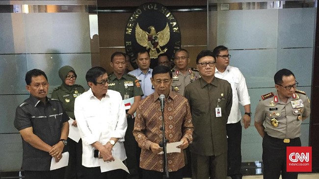 Kegiatan HTI dinilai bertentangan dengan Pancasila dan UUD 1945. Karena itu pemerintah merasa perlu untuk membubarkan ormas ini.