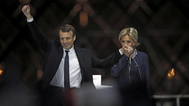 Semarak Hari Kemenangan Macron