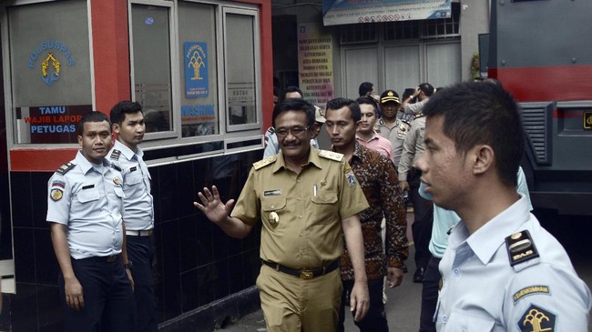 Djarot ditetapkan sebagai pelaksana tugas gubernur Jakarta. Dia menggantikan posisi Ahok yang dipenjara dua tahun.
