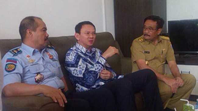 Ahok telah mendekam di penjara sejak 9 Mei lalu. Meski terlihat kurus, namun Saefullah menyebut Ahok dalam kondisi sehat dan lancar saat berbicara.