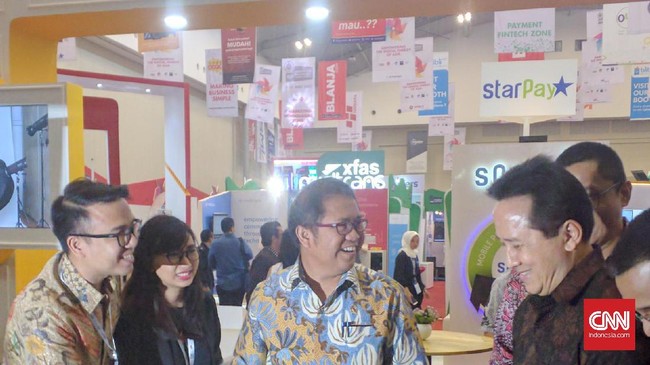 Menteri Komunikasi dan Informatika Rudiantara memaparkan tiga kunci strategi mengembangkan perekonomian digital Indonesia.Apa sajakah?