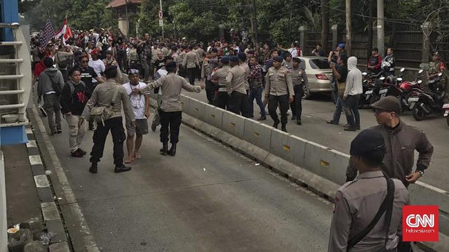 Ricuh Usai Vonis Ahok, Dua Orang Ditangkap Polisi