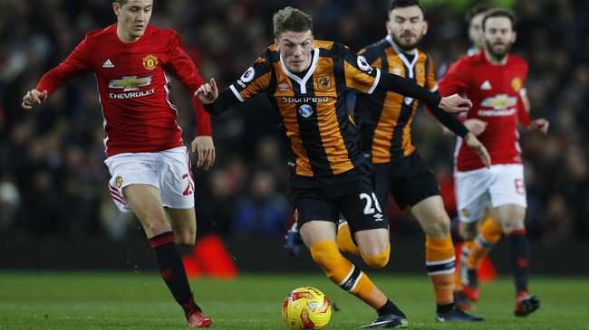 Dengan 150 poundsterling (setara Rp2,5 juta) per pekan, Josh Tymon merupakan pesepakbola dengan gaji terendah di Liga Primer. Siapakah Tymon?