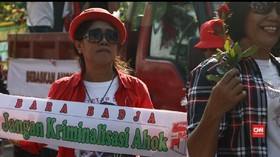 Isak Tangis Para Pendukung Ahok