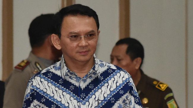 Tangan Terbuka Dari Ob Dan Satpam Sambut Ahok Di Pertamina