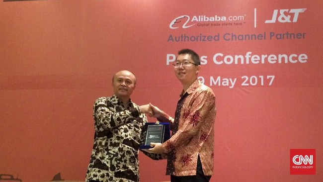 Layanan konsultasi J&T Alibaba didirikan. Ia tawarkan keanggotaan bernilai puluhan juta rupiah agar UKM Indonesia bisa tampil di laman depan Alibaba.