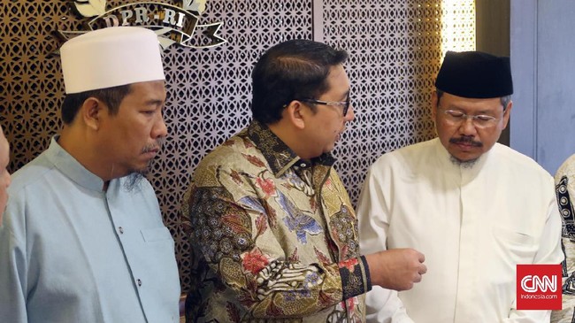 Perwakilan Hizbut Tahrir Indonesia menemui Wakil Ketua DPR, Fadli Zon untuk meminta perlindungan. Mereka menolak rencana pemerintah membubarkan HTI.