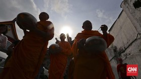 Merenungkan Ajaran Buddha dari Mendut ke Borobudur