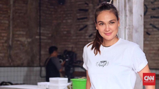 LP3HI melayangkan gugatan praperadilan atas penetapan tersangka Luna Maya dan Cut Tari dalam kasus dugaan tindak pidana kesusilaan bersama vokalis Ariel.