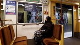 Terpesona Karya Seni di Stasiun Kereta Bawah Tanah Stockholm Selama lebih dari 50 tahun, puluhan stasiun kereta bawah tanah di kota Stockholm, Swedia, menjelma menjadi pameran karya seni ratusan seniman.