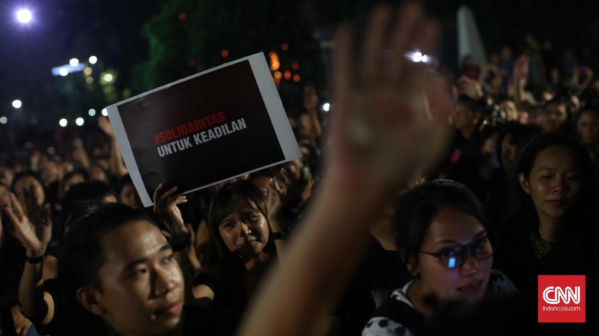 Lilin dan Harapan untuk Ahok dari Tugu Proklamasi