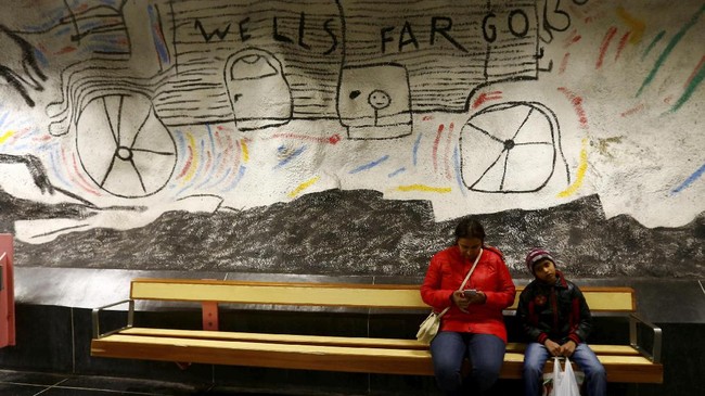 Terpesona Karya Seni di Stasiun Kereta Bawah Tanah Stockholm