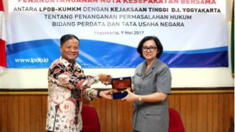 Kerja sama ini penting mengingat dana bergulir tersebut merupakan uang negara sehingga jika tidak mengembalikan akan berurusan dengan hukum.