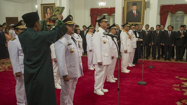 Gerindra mempertanyakan mekanisme Pj kepala daerah kemendagri, sementara PDIP singgung soal partisan politik.
