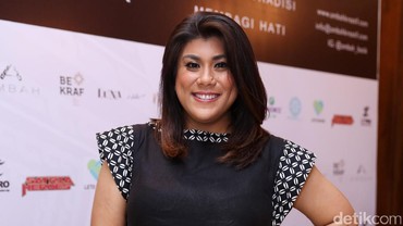 img-title Regina Ivanova Tak Sabar Tampil di 'Konser Sang Juara'