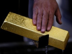 Harga Emas Dunia Nyaris Cetak Rekor Tertinggi Dalam 8 Tahun
