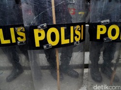 Mal di DKI Mulai Buka, Personel Polda Metro Siaga di Pusat Perbelanjaan