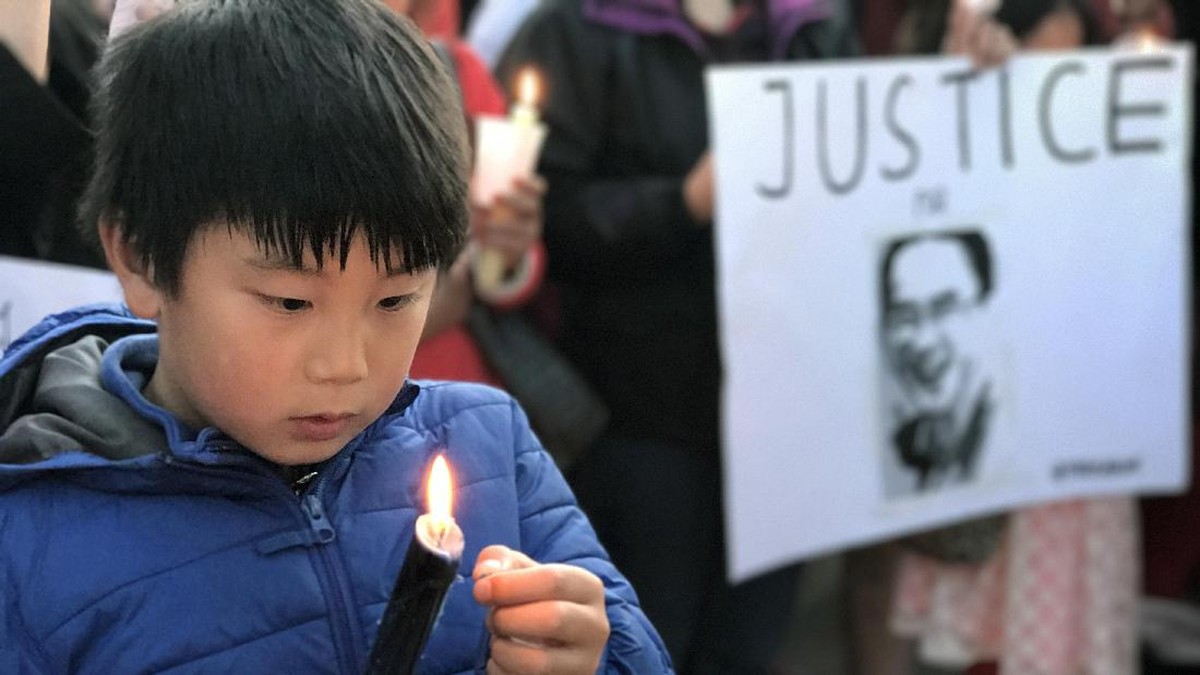 Lilin dari London Bersinar untuk Hangatkan Ahok