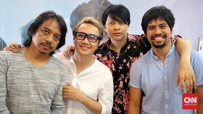 Tidak semua musisi mau sepakat menggelar konser perayaan 25 tahun tanpa penonton. Namun, GIGI punya hati sangat besar di usia seperempat abad.