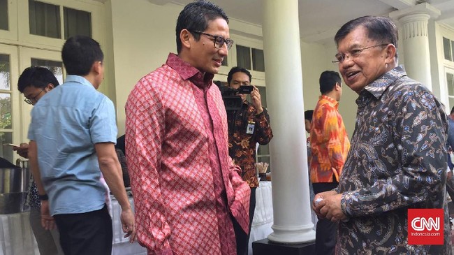 Wakil Presiden Jusuf Kalla memberi pesan khusus kepada Sandiaga Uno saat perayaan hari ulang tahun mantan Ketum Golkar ke-75 itu.