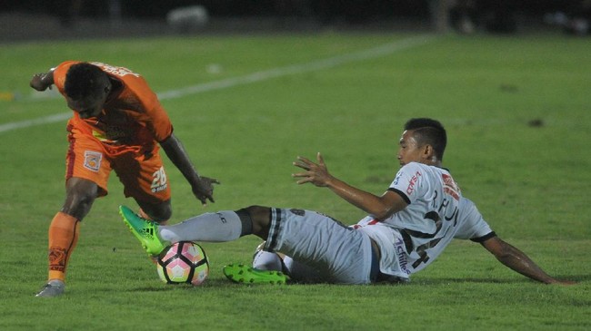 Winger Borneo FC, Terens Owang Puhiri, mengaku tidak menyangka aksi fenomenalnya mencetak gol ke gawang Mitra KUkar dipantau media internasional.
