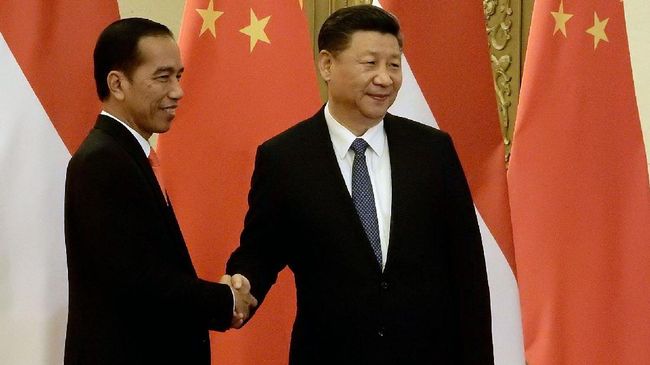 Presiden Republik Indonesia Jokowi memulai pertemuan Presiden China Xi Jinping Selasa (26/7) ini di Beijing.