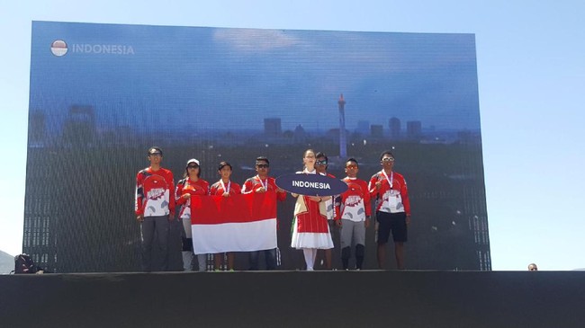 Tim paralayang putra Indonesia memiliki sederet prestasi gemilang di level dunia. Merah Putih bahkan termasuk salah satu jawara dunia.