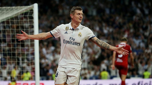 Jupp Heynckes berseloroh, gelandang Real Madrid Toni Kroos layak pensiun dini lantaran pemain Timnas Jerman itu sudah memenangkan sederet trofi bergengsi.