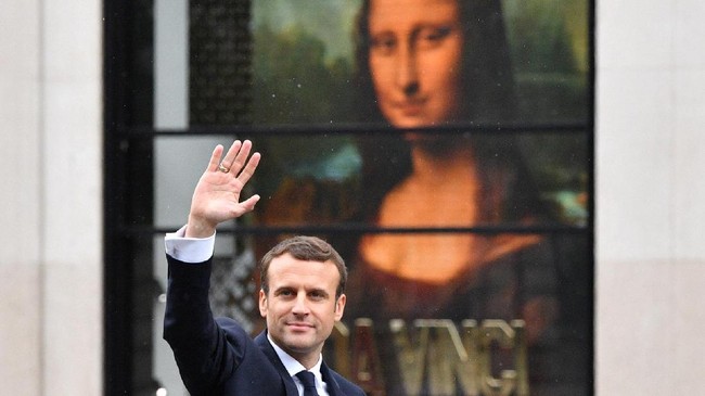 Presiden Prancis Emmanuel Macron menuduh pasukan Turki bersekongkol dengan militan ISIS saat melakukan operasi militer di utara Suriah.