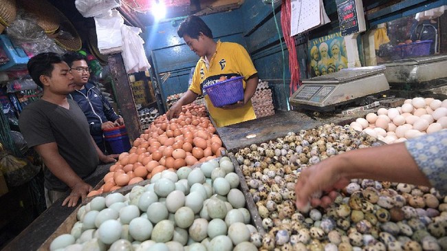 Intervensi dilakukan dengan memastikan rantai pasokan komoditas pangan, mulai dari produsen di tingkat petani hingga konsumen bisa berjalan dengan baik.