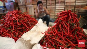Usai Lebaran, Harga Cabai di Pasar Kramat Jati Anjlok
